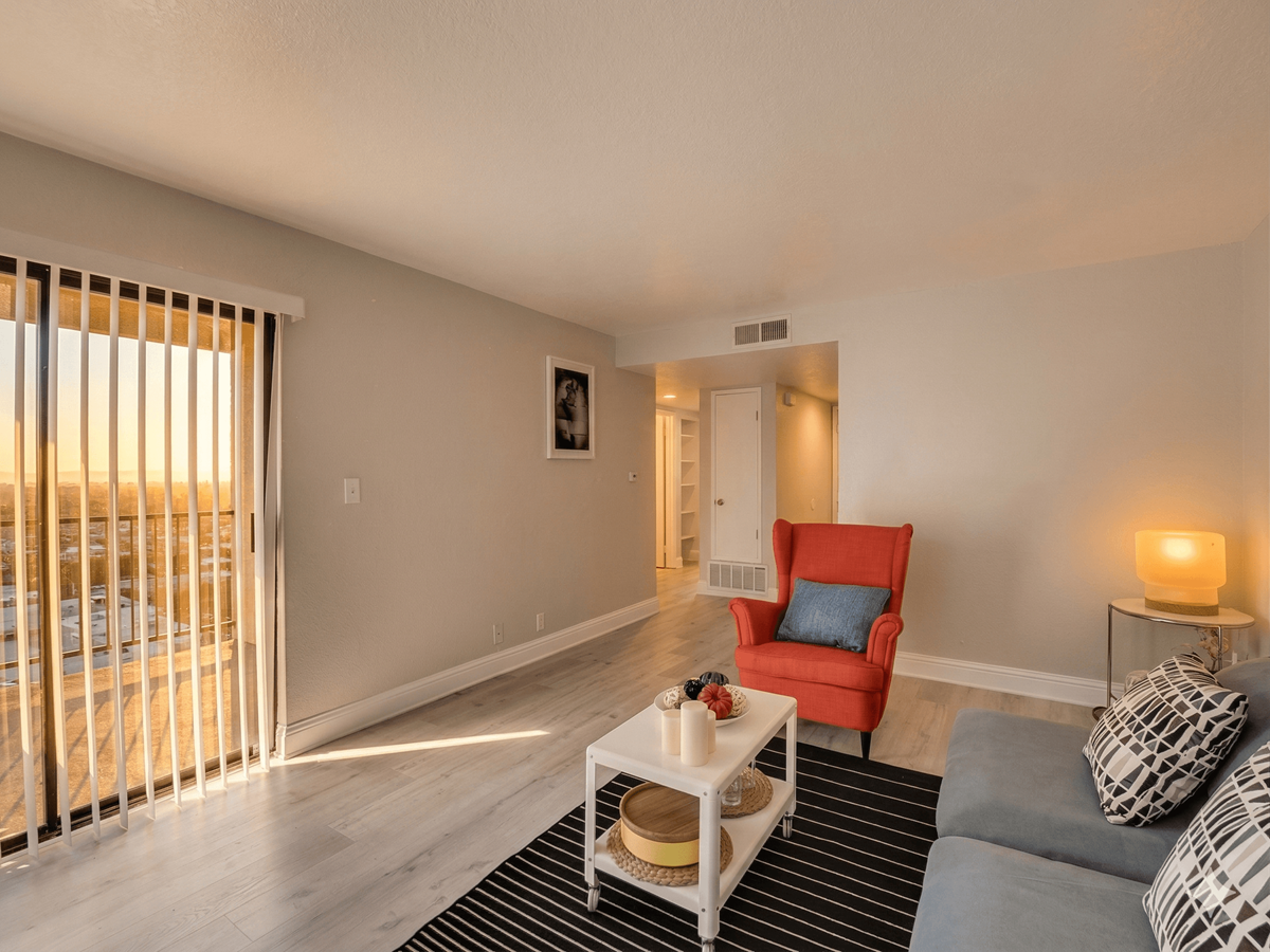 Fruitvale Haus Apartments